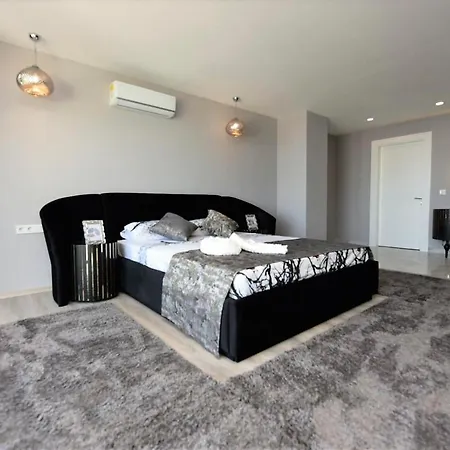 Vila Tepe Modern Villas